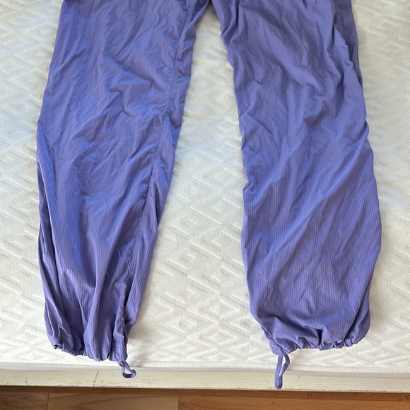 Lululemon lightweight joggers - Picture 2 of 3